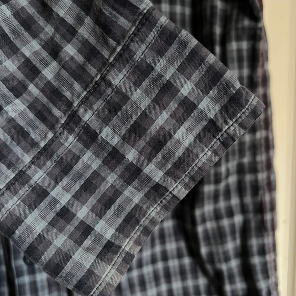 Mountain hardware men’s plaid button up - Picture 11 of 11
